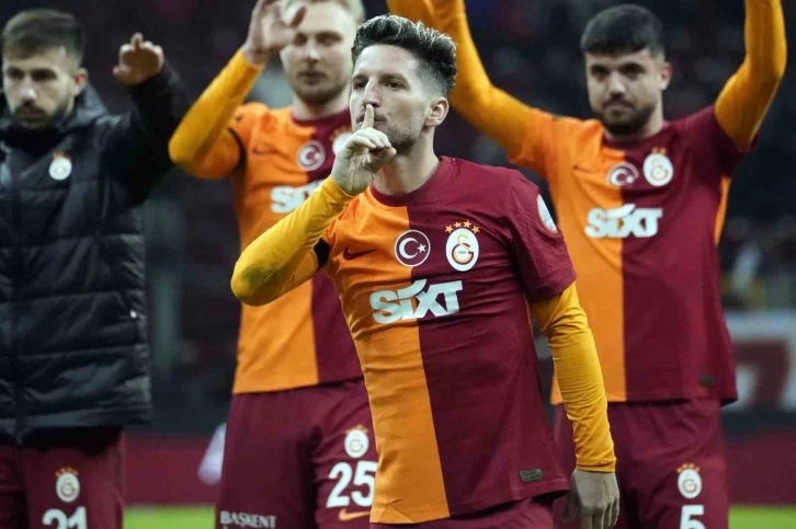 Maç sonu 3’lüsü Dries Mertens’ten