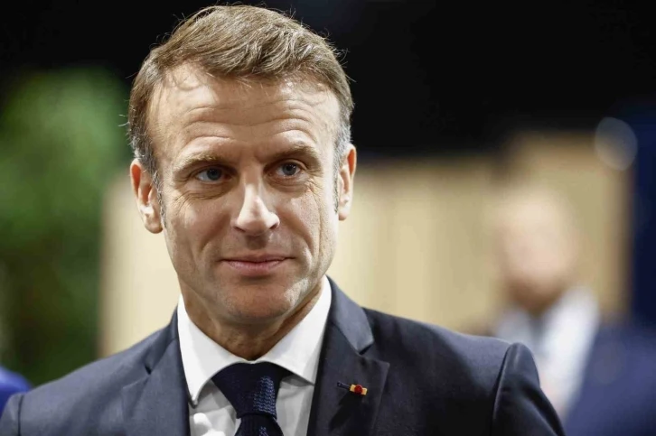 Macron: &quot;Cumhuriyet değerlerine inanan tüm siyasi güçleri, çoğunluk oluşturmak için samimi ve dürüst bir diyaloğa davet ediyorum”
