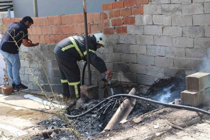 Mahalle sakinlerinin dikkati yangının büyümesinin önüne geçti
