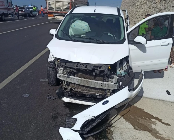 Malatya’da iki aracın karıştığı kazada 5 kişi yaralandı

