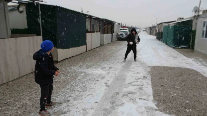 Malatya’da kar yağısı etkili oluyor
