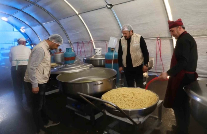 Malatya’da yemeklerin kontrolü Van ekiplerinde