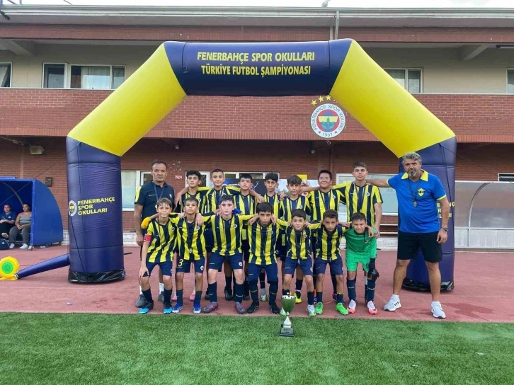 Manavgat Fenerbahçe Futbol Okulları, 12 yaş kategorisinde Türkiye 3.sü oldu
