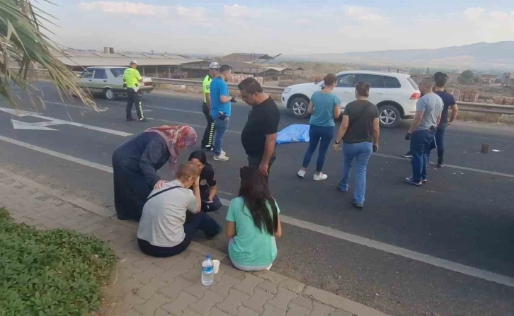 Manisa’da otomobilin çarptığı yaşlı kadın öldü
