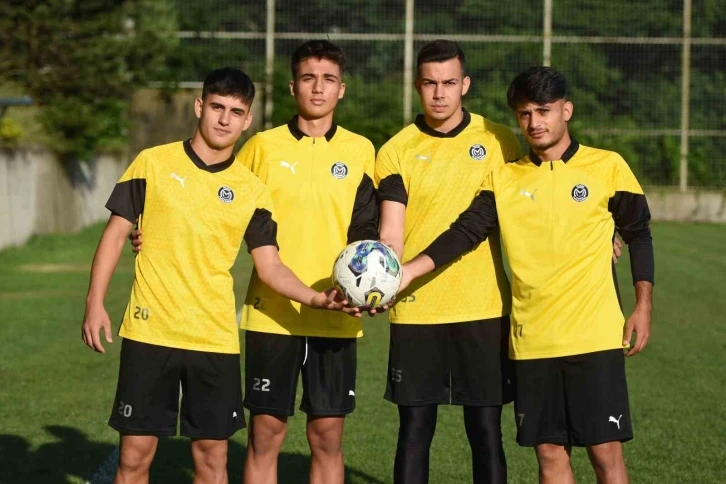 Manisa FK Akademisi, Türk futboluna yeni futbolcular kazandırıyor
