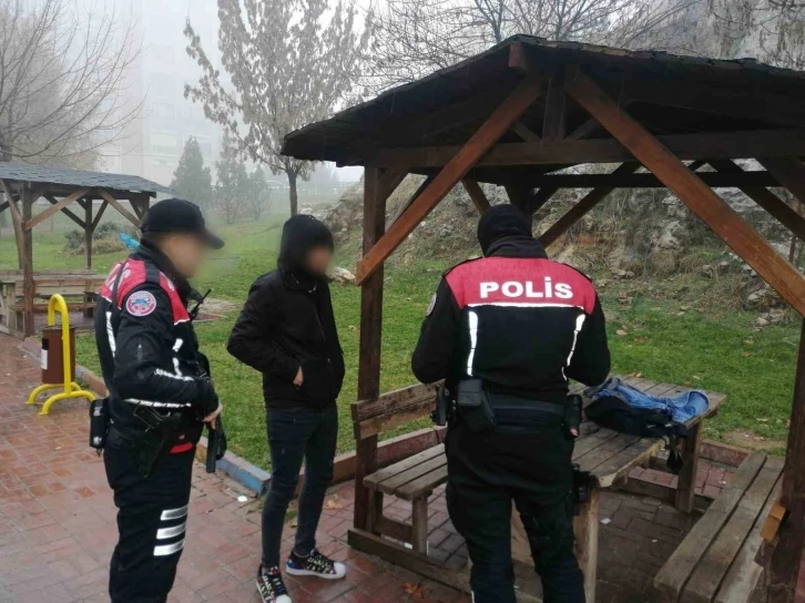 Mardin’de okul servisleri polis ekipleri tarafından denetlendi
