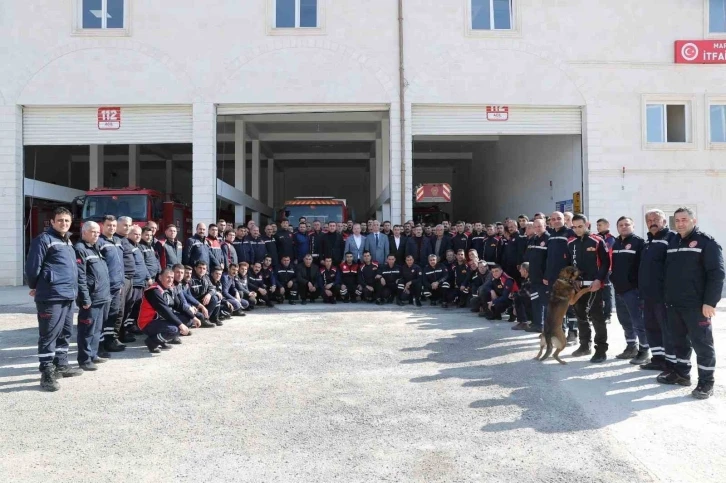 Mardin itfaiye ekipleri enkaz altından 49 yaralı vatandaş kurtardı
