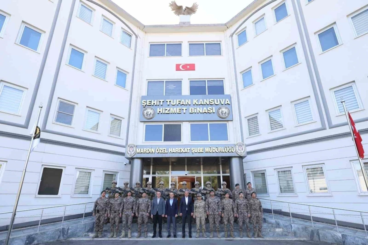 Mardin Valisi Akkoyun, kolluk kuvvetleriyle bir araya geldi
