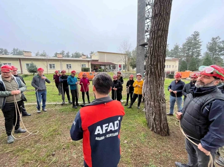 MEB personeline arama kurtarma eğitimi verildi
