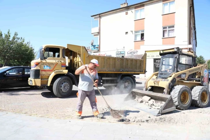 Melikgazi mahallelerde genel temizlik çalışmasına başladı
