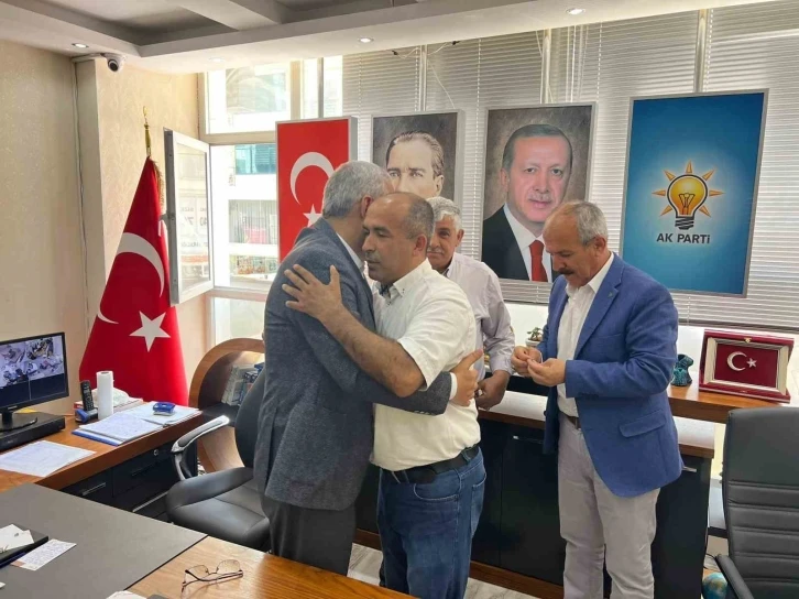 Memleket Partisi’nden 300 kişi AK Parti’ye geçti
