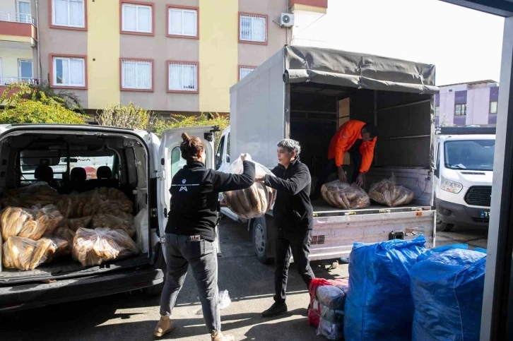 MER-EK’te üretilen tüm ekmekler deprem bölgesine gönderiliyor
