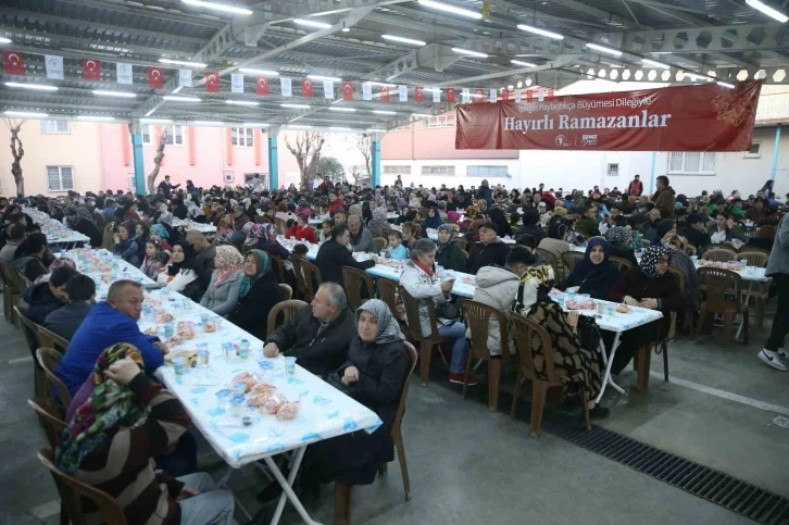 Merkezefendi Belediyesi’nin mahalle iftarları devam ediyor
