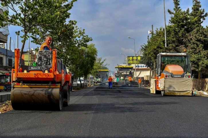 Mersin Büyükşehir Belediyesi 2022 yılında 522 ton sıcak asfalt döktü
