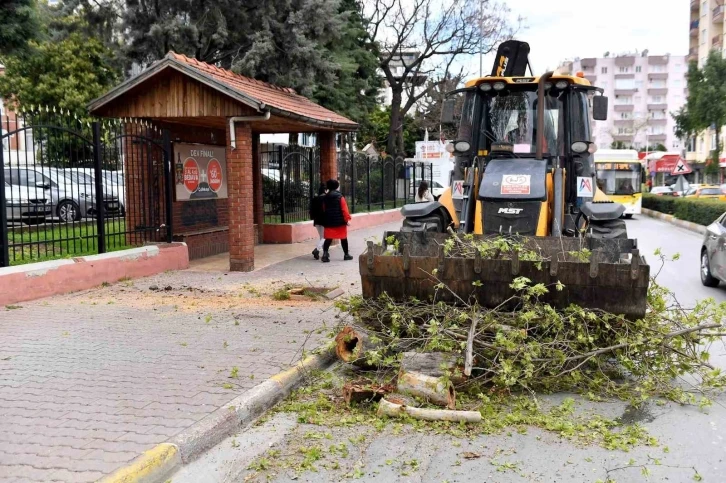 Mersin Büyükşehir Belediyesi ’fırtına’ uyarısına karşı teyakkuzda
