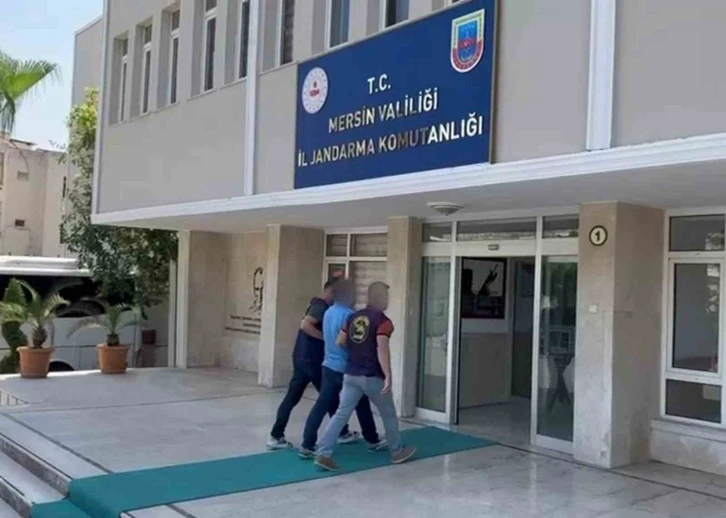 Mersin’de JASAT timleri aranan 2 kişiyi yakaladı
