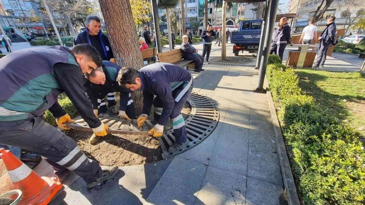 Metal döküm ağaç ızgaralarını çalan şüpheliler yakalandı
