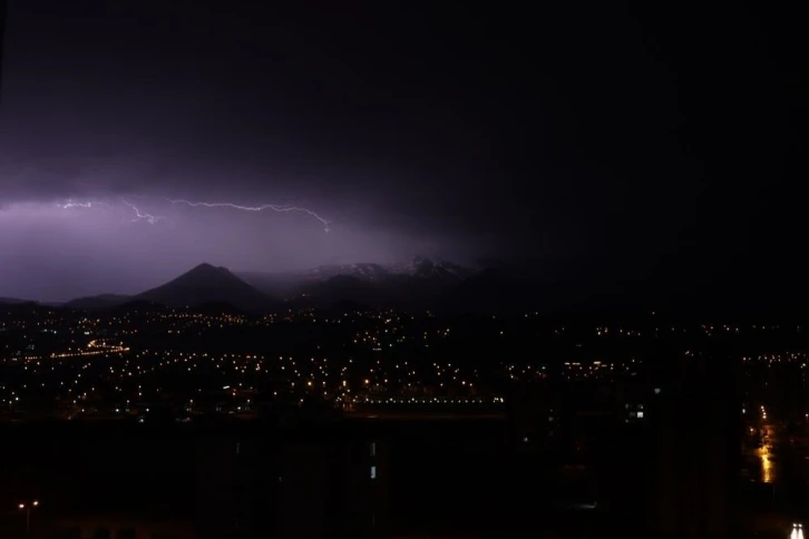 Meteoroloji’den ’gök gürültülü sağanak yağış’ uyarısı
