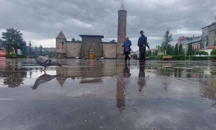 Meteorolojiden Erzurum için yağış uyarısı
