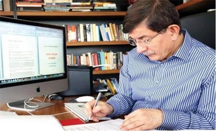 MHP, Davutoğlu için 1 yıl hapis cezası talep etti