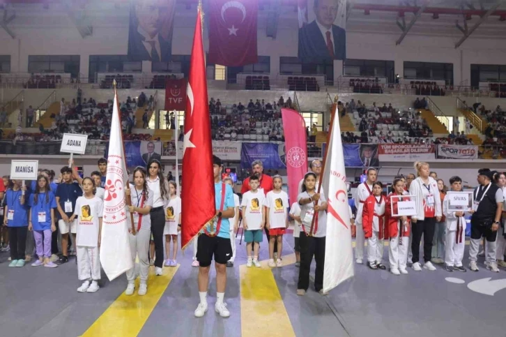 Minikler Türkiye Tekvando Şampiyonası’nın açılış seremonisi yapıldı
