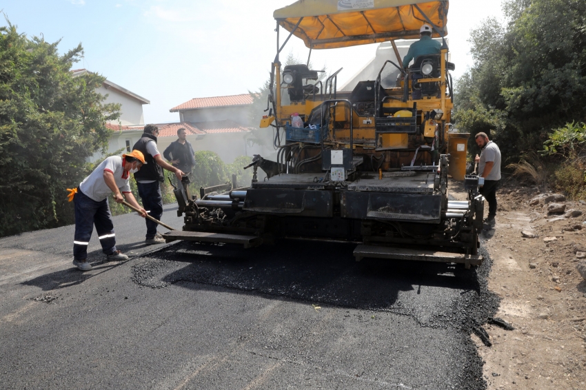 Mudanya'da asfalt çalışmaları devam ediyor