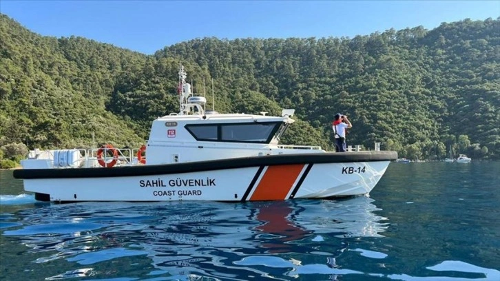 Muğla'da sahil güvenlik ekipleri orman yangınlarına karşı denizden devriye görevi yapıyor