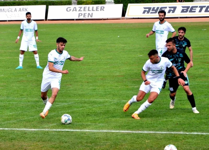 Muğlaspor kendi evinde oynadığı ilk maçta 2-0 kazandı
