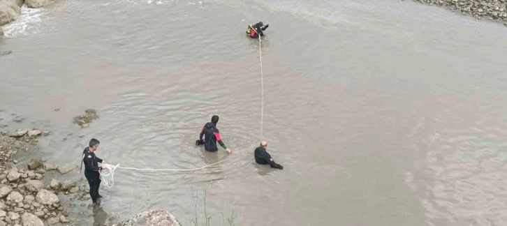 Murat Nehri’nde kaybolan çocuğun cansız bedeni bulundu
