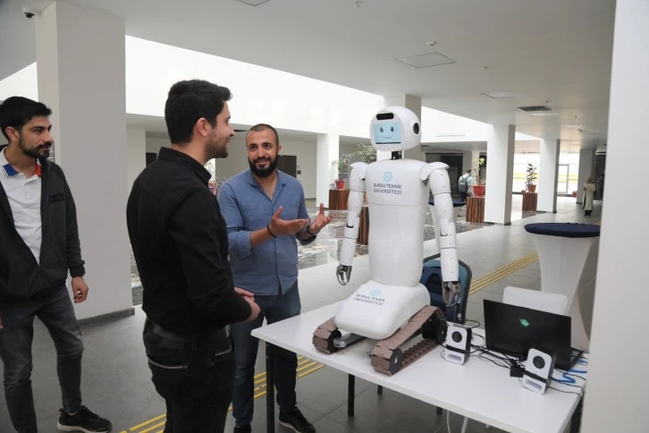 BTÜ’de yapay zekâ destekli insansı robot geliştirildi