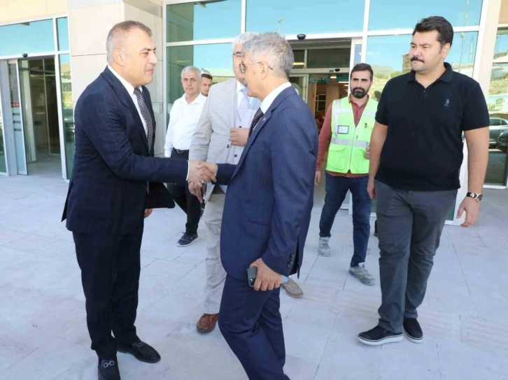 Niğde’de yeni hastane binasında sona gelindi
