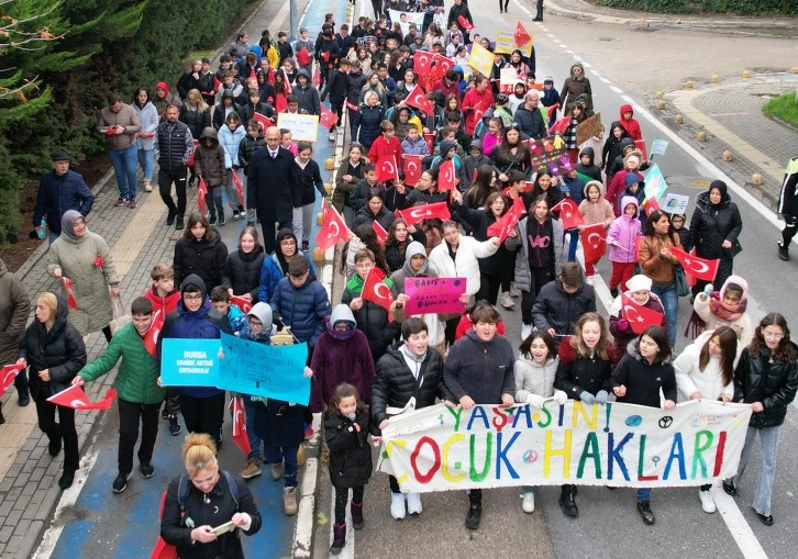 Bursa Nilüfer’de çocuklar hakları için yürüdü 