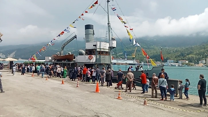 Nusret Mayın Gemisi Kastamonu’da kapılarını vatandaşlar için açtı
