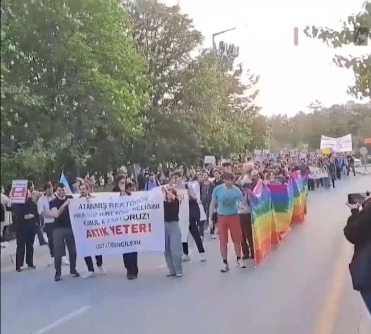 ODTÜ’de LGBT yürüyüşü
