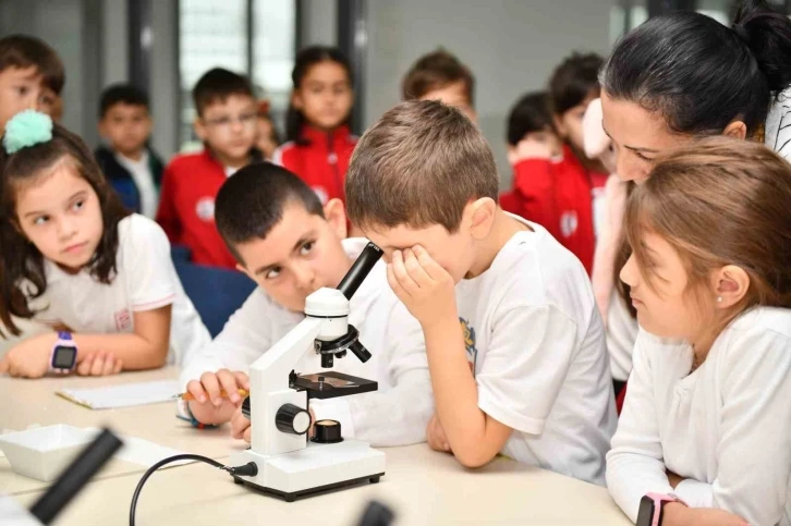 Öğrenciler bilim ve sanat atölyeleri ile tanıştı
