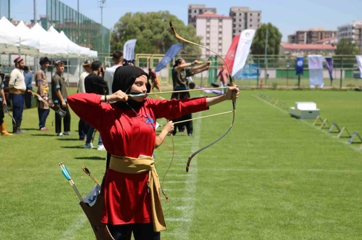 Oklar hedefi buldu, turnuva şampiyonları belli oldu
