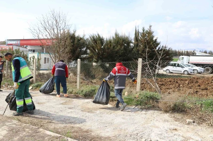 Ordu Büyükşehir, deprem bölgesinde temizlik çalışmalarını sürdürüyor
