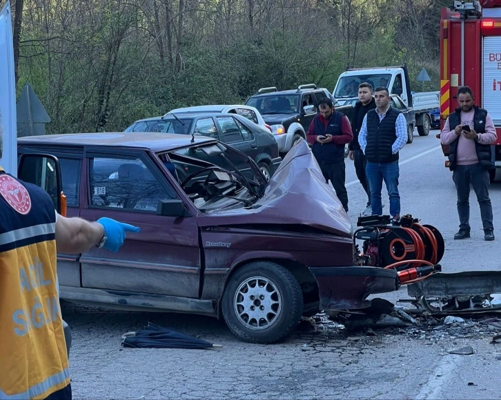 Ordu’da iki otomobil kafa kafaya çarpıştı: 9 yaralı