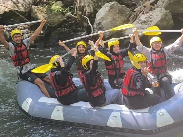 Orhanelili esnaf kadınların rafting heyecanı