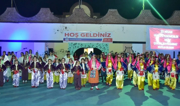 Orhangazi’de folklor şöleninin yedincisi düzenlendi