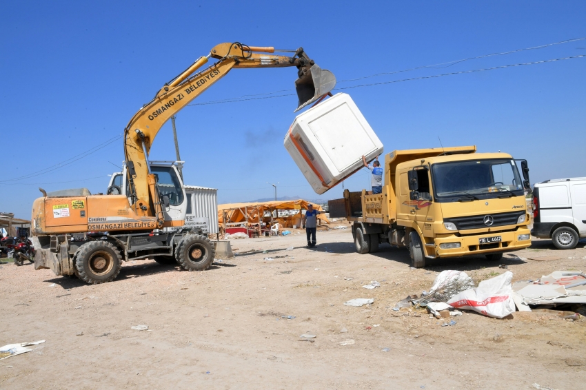 Osmangazi'de kurban satış yerleri temizlendi