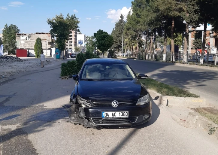 Otomobil ile beton mikseri çarpıştı: 1 yaralı
