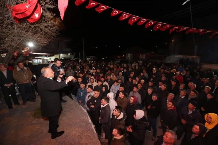 Özel’in Başalan Mahallesi buluşması mitinge döndü
