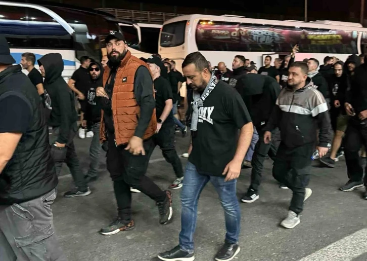 PAOK taraftarı stadyuma geldi
