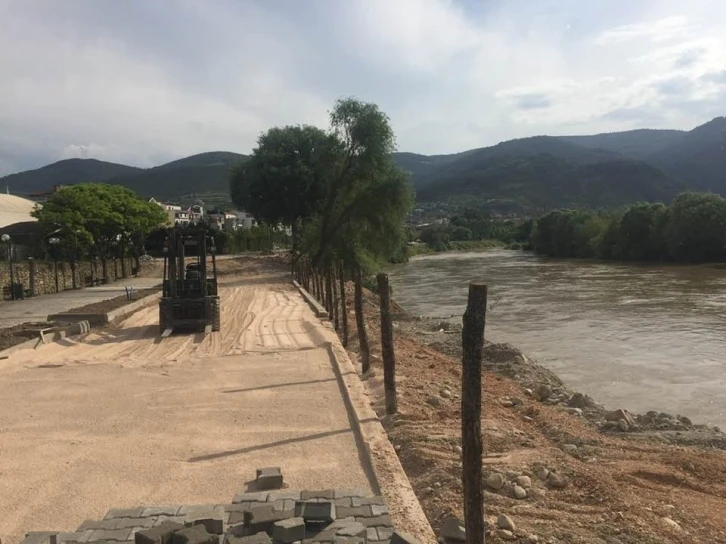 Park, yeni piknik alanları, yürüyüş ve bisiklet yollarında iyileştirme çalışmaları devam ediyor
