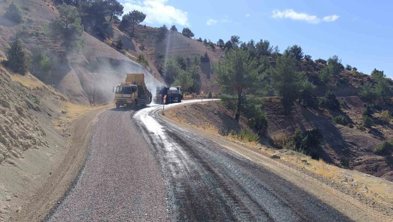 Pazarcık kırsalının yolu büyükşehir belediyesi ile yenileniyor
