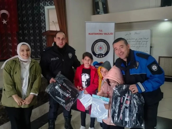 Polis ekiplerinden öğrencilere ’güvenlik kuralları’ eğitimi
