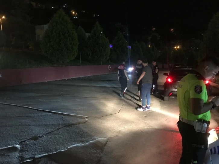 Polisten asayiş ve trafik uygulaması, 8 araç sürücüsüne 31 bin lira ceza
