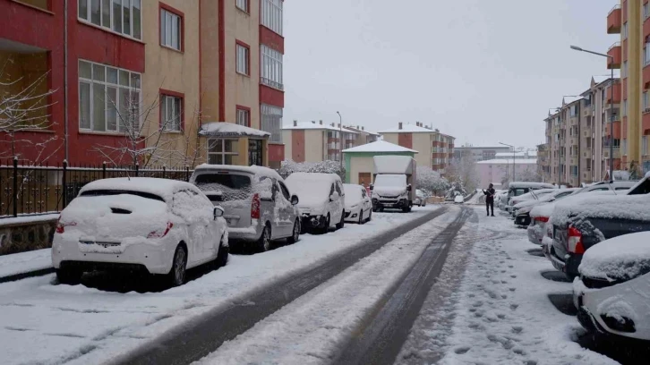 Polisten kış aylarında güvenli sürüş uyarısı
