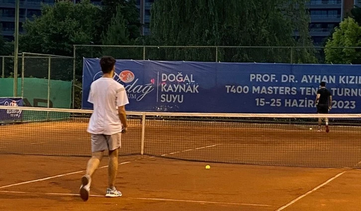 Prof. Dr. Ayhan Kızıl T400 tenis turnuvasında 6. Yıl heyecanı